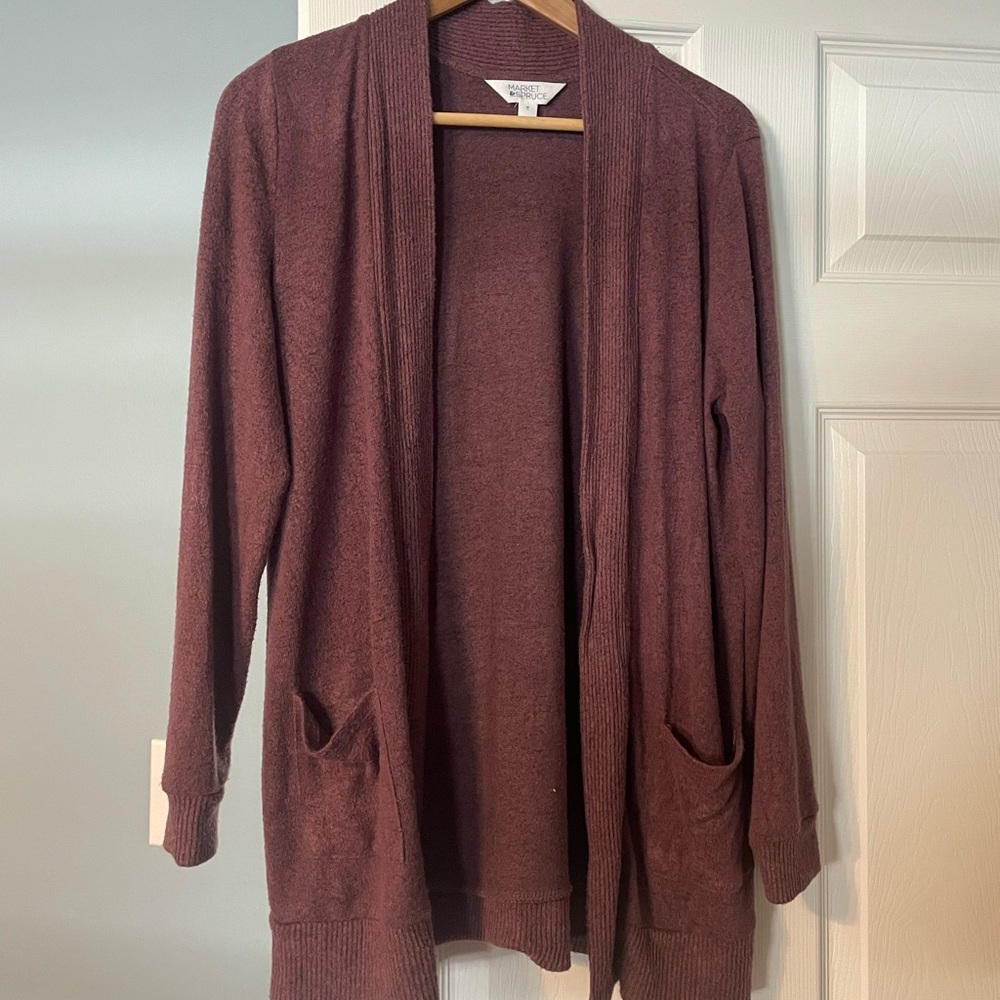 Women’s medium cardigan. Plum purple